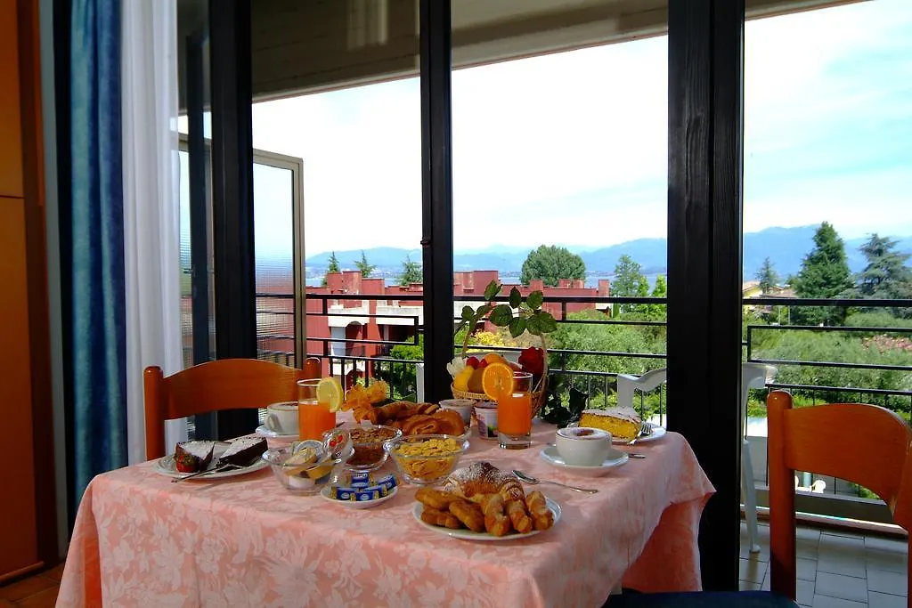 *** Апарт-отель Hotel Residence Holiday Сирмионе Италия