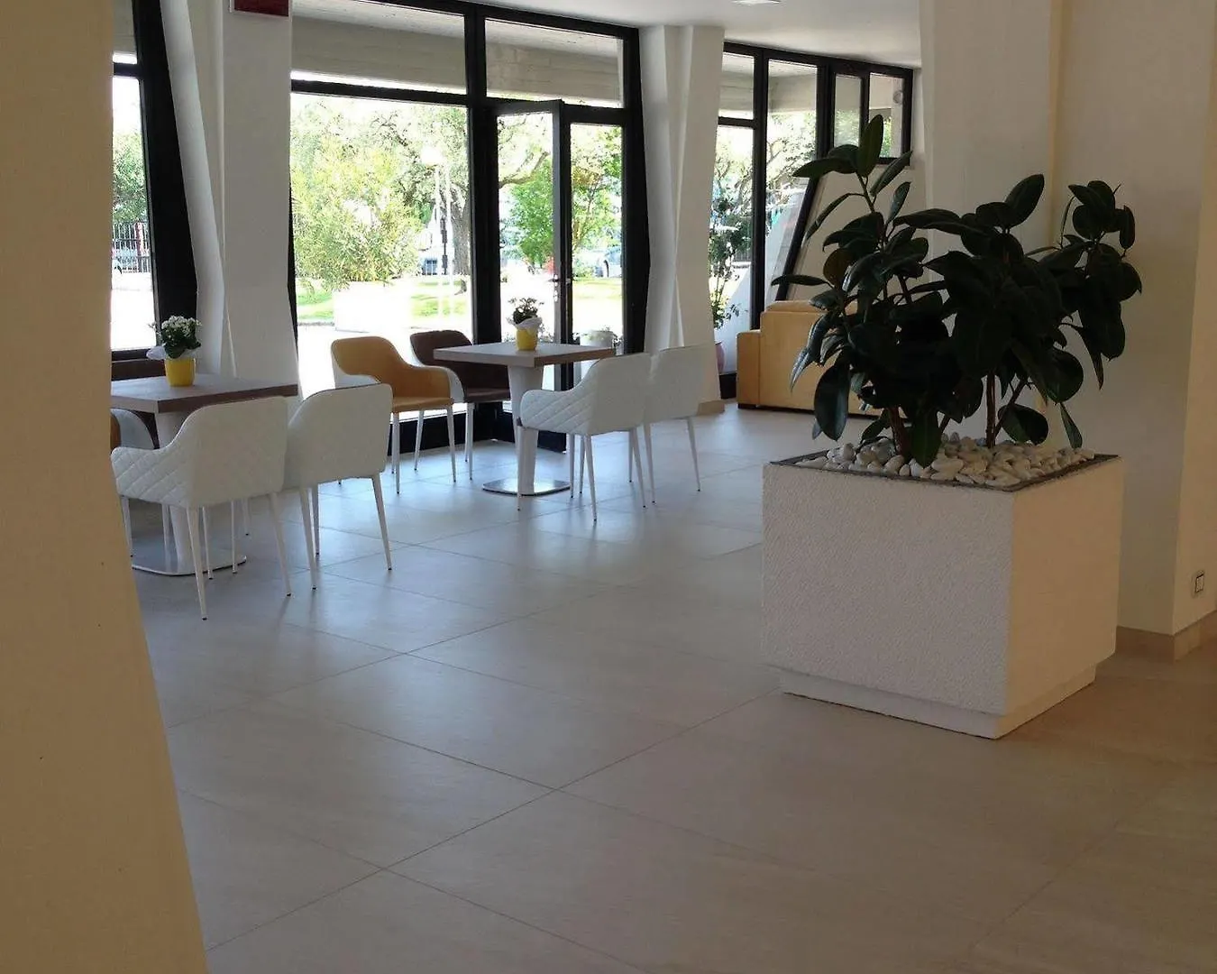 Апарт-отель Hotel Residence Holiday Сирмионе