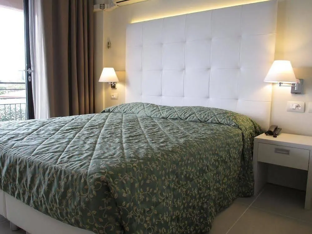 *** Aparthotel Hotel Residence Holiday Sirmione Itálie